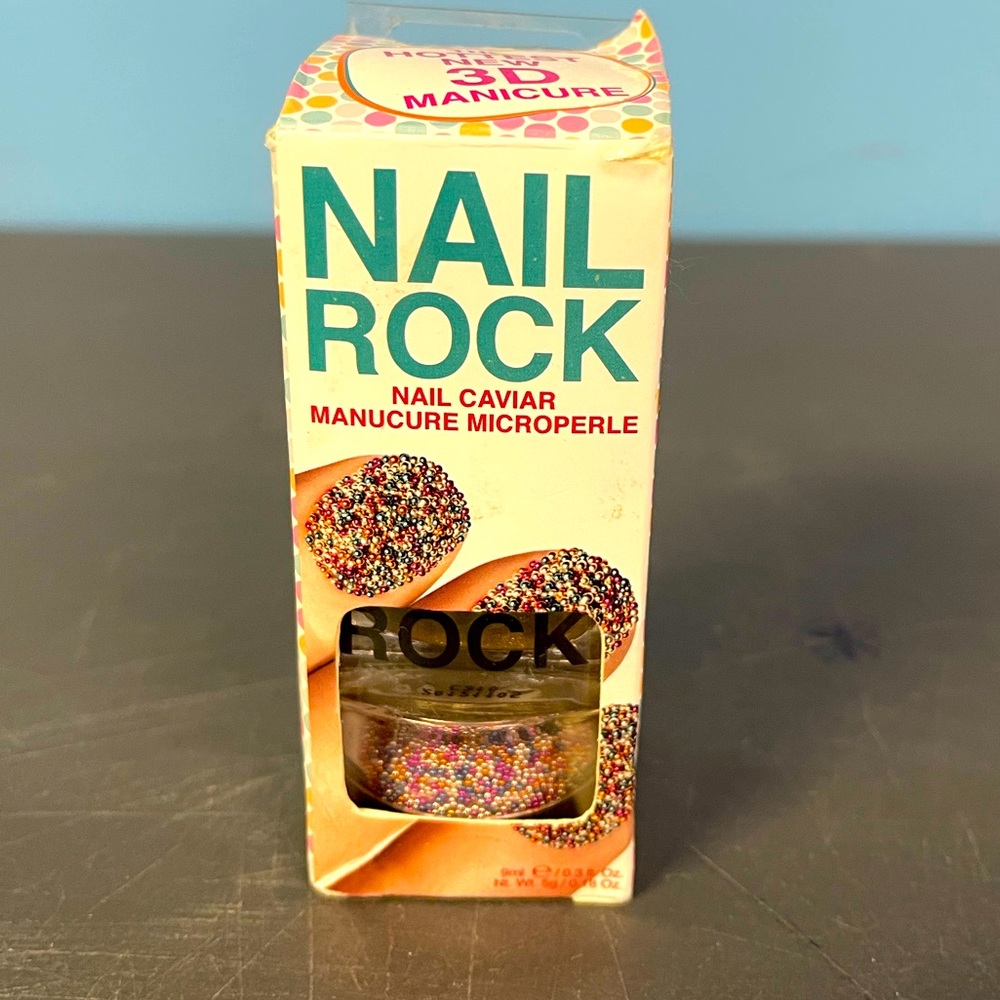 FREE W/ PURCHASE Nail Rock 3D Manicure